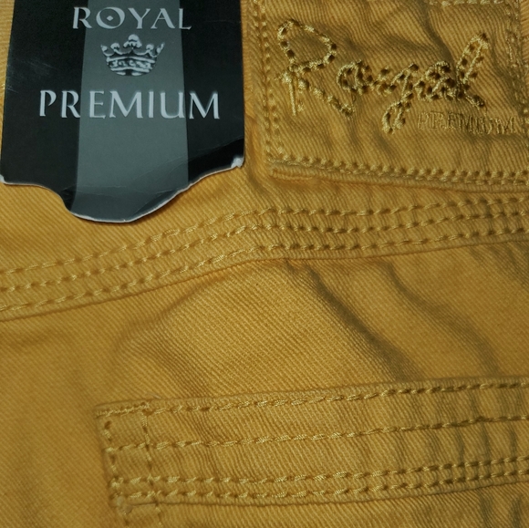 Royal premium yellow shorts - Picture 5 of 5